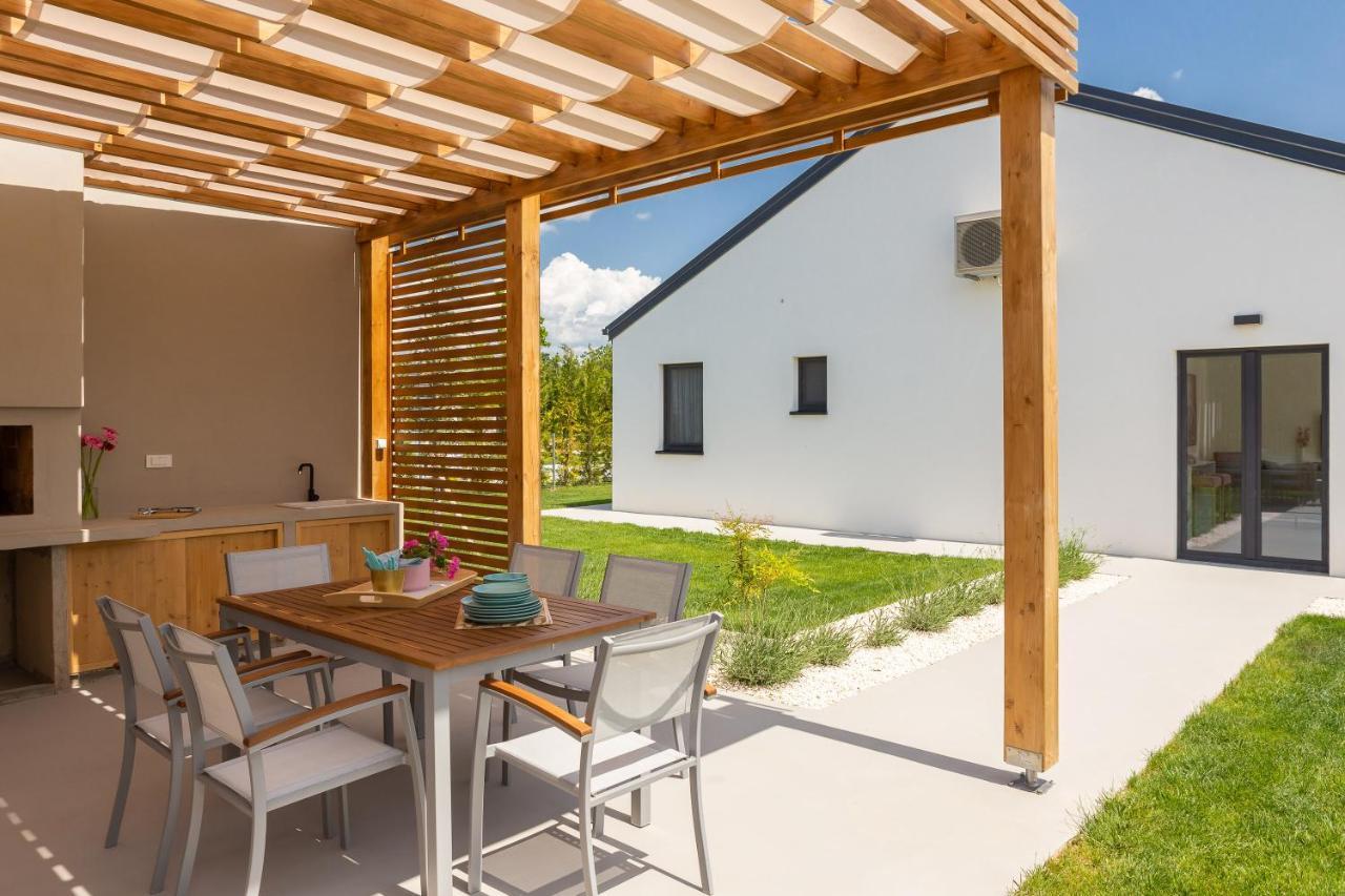 Bandelli Villas Oklaj 外观 照片